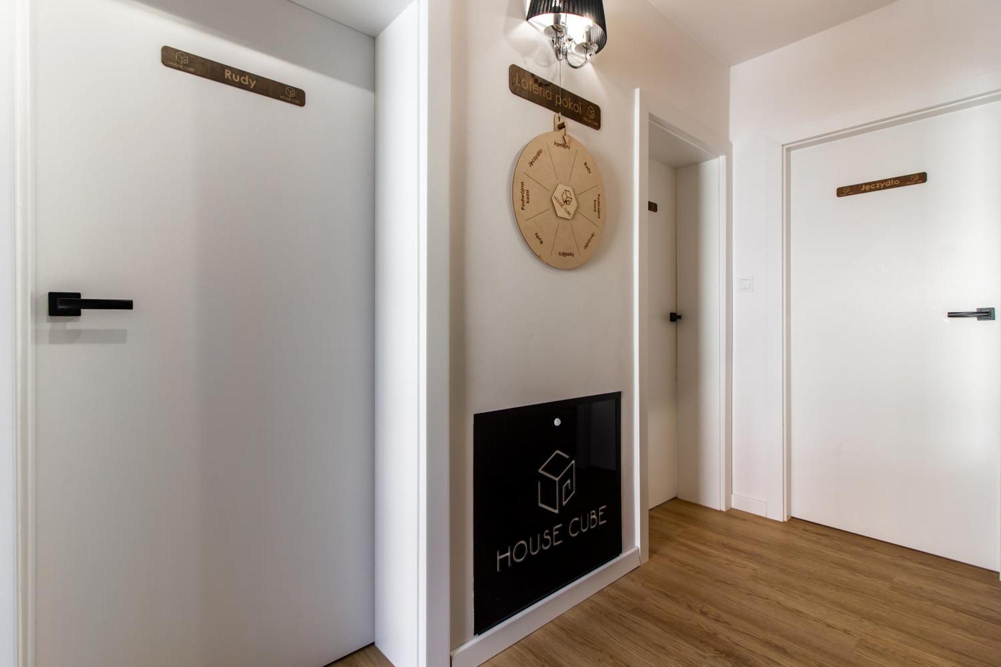 Housecube, Bar , Prywatne Kino, Bilard , Luxus Villa Wroclaw Exterior photo