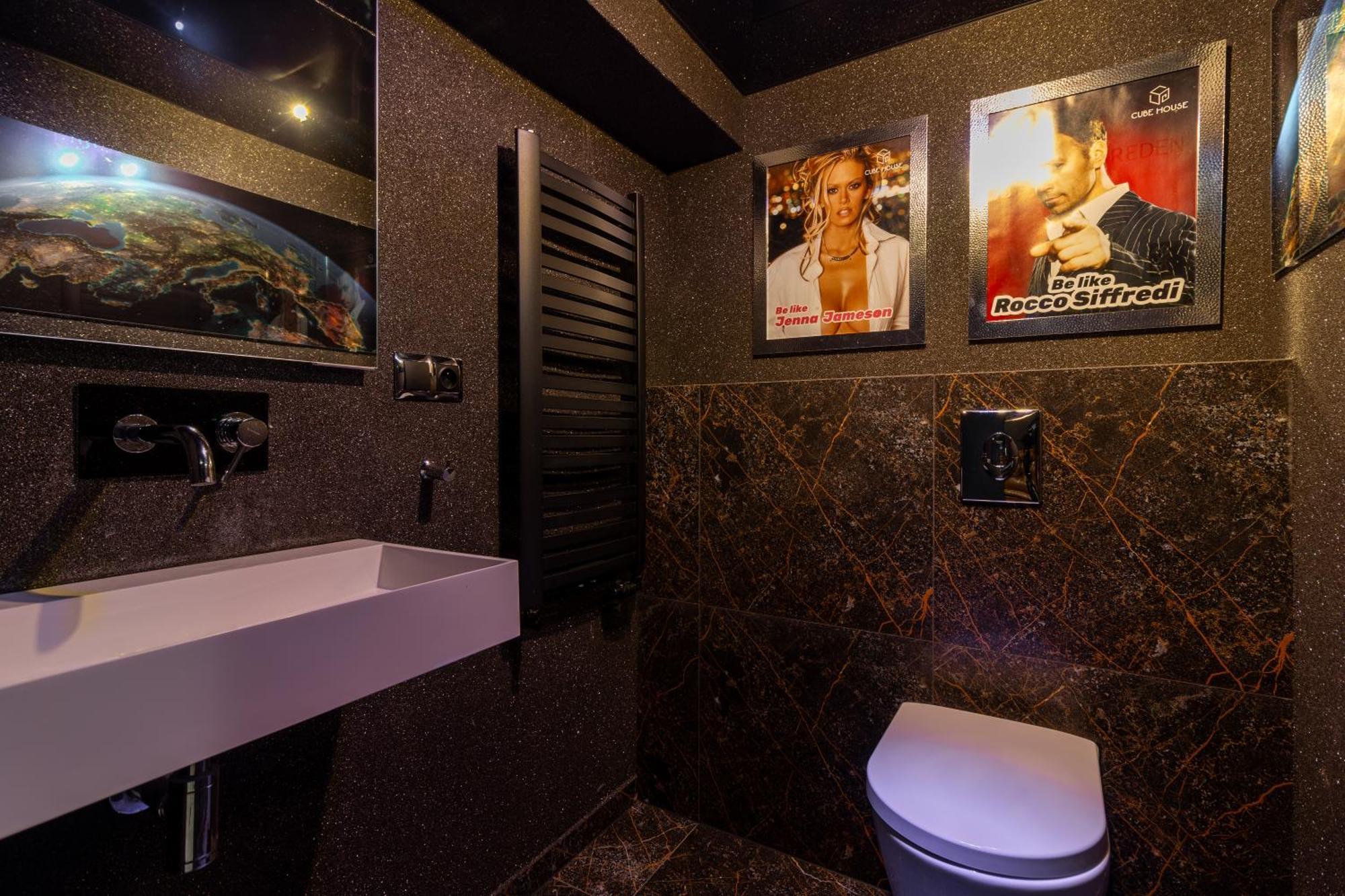 Housecube, Bar , Prywatne Kino, Bilard , Luxus Villa Wroclaw Exterior photo